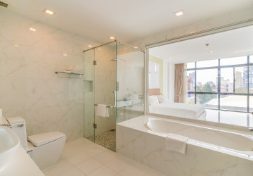 2 Bedroom Serviced Apartment For Rent - Chaktumok, Phnom Penh thumbnail