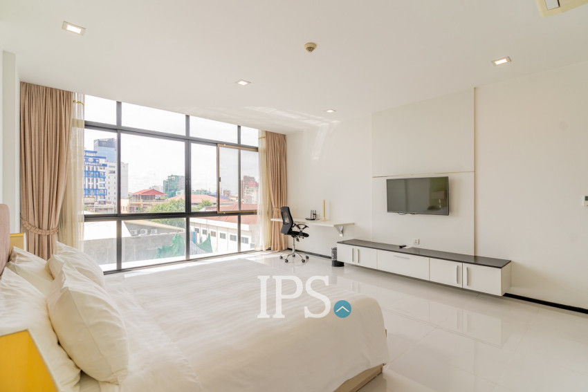 2 Bedroom Serviced Apartment For Rent - Chaktumok, Phnom Penh