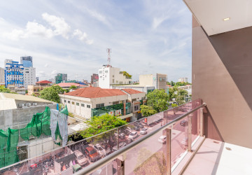 2 Bedroom Serviced Apartment For Rent - Chaktumok, Phnom Penh thumbnail