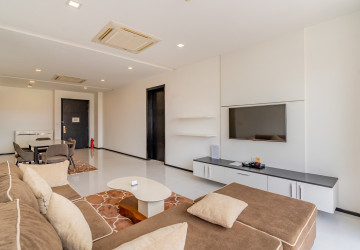 2 Bedroom Serviced Apartment For Rent - Chaktumok, Phnom Penh thumbnail
