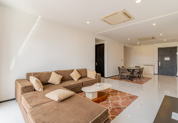 2 Bedroom Serviced Apartment For Rent - Chaktumok, Phnom Penh thumbnail