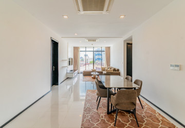 2 Bedroom Serviced Apartment For Rent - Chaktumok, Phnom Penh thumbnail