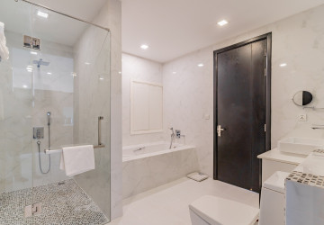 1 Bedroom Serviced Apartment For Rent - Beoung Raing, Phnom Penh thumbnail