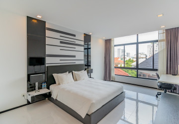 1 Bedroom Serviced Apartment For Rent - Beoung Raing, Phnom Penh thumbnail