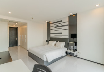 1 Bedroom Serviced Apartment For Rent - Beoung Raing, Phnom Penh thumbnail