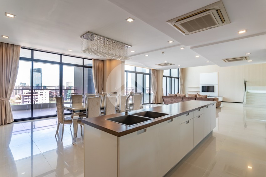 5 Bedroom Duplex Serviced Penthouse For Rent - Beoung Raing, Phnom Penh