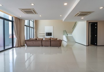 5 Bedroom Duplex Serviced Penthouse For Rent - Beoung Raing, Phnom Penh thumbnail