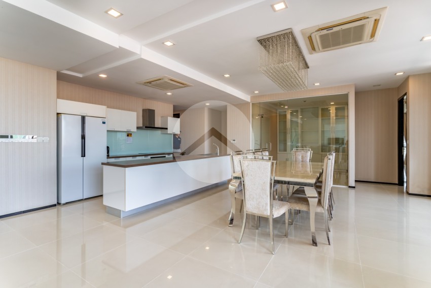 5 Bedroom Duplex Serviced Penthouse For Rent - Beoung Raing, Phnom Penh