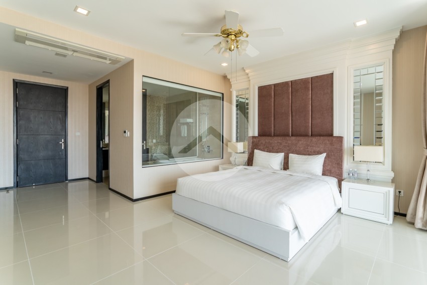 5 Bedroom Duplex Serviced Penthouse For Rent - Beoung Raing, Phnom Penh