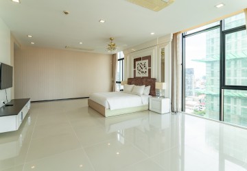 5 Bedroom Duplex Serviced Penthouse For Rent - Beoung Raing, Phnom Penh thumbnail