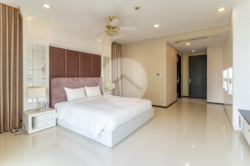 5 Bedroom Duplex Serviced Penthouse For Rent - Beoung Raing, Phnom Penh