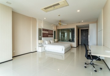 5 Bedroom Duplex Serviced Penthouse For Rent - Beoung Raing, Phnom Penh thumbnail