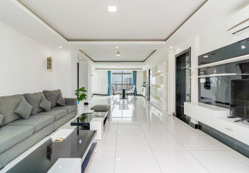 3 Bedroom Serviced Apartment For Rent - BKK3, Phnom Penh thumbnail