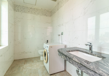 2 Bedroom Serviced Apartment For Rent - Chey Chumneah, Phnom Penh thumbnail