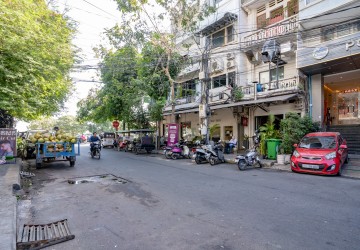 6 Bedroom Renovated Apartment For Rent - Phsar Kandal 1, Phnom Penh thumbnail