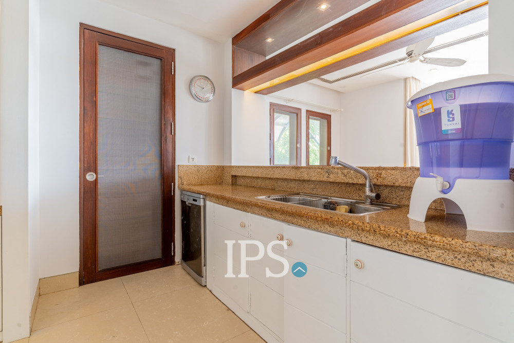 Renovated 6 Bedroom Apartment For Rent - Phsar Kandal 1, Phnom Penh - Image 15 Renovated 6 Bedroom Apartment For Rent - Phsar Kandal 1, Phnom Penh - Image 15