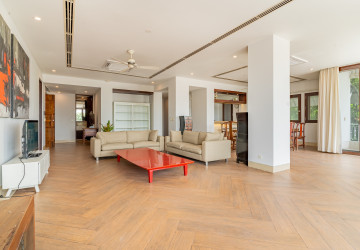 Renovated 6 Bedroom Apartment For Rent – Phsar Kandal 1, Phnom Penh