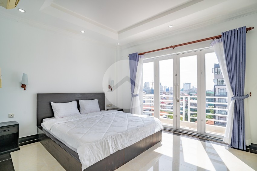 2 Bedroom Serviced Apartment For Rent - Toul Tom Pong 2, Phnom Penh