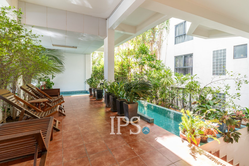 4 Bedroom Apartment For Rent - Tonle Bassac, Phnom Penh