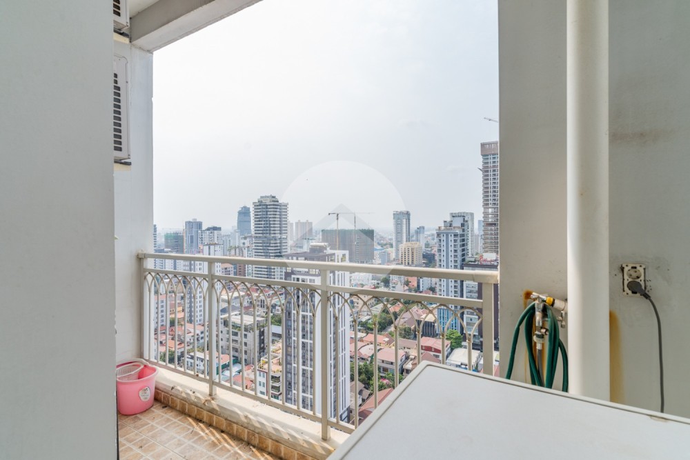 1 Bedroom  Condo For Rent - Decastle Royal, BKK1, Phnom Penh - Image 12