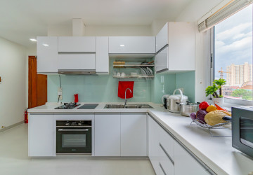 2 Bedroom Serviced Apartment For Rent - BKK1, Phnom Penh thumbnail