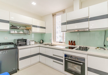 2 Bedroom Serviced Apartment For Rent - BKK1, Phnom Penh thumbnail