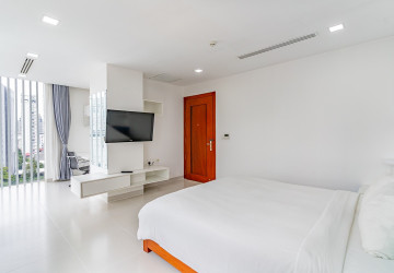 2 Bedroom Serviced Apartment For Rent - BKK1, Phnom Penh thumbnail