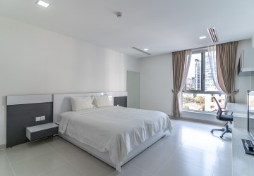 1 Bedroom Serviced Apartment For Rent - BKK1, Phnom Penh thumbnail