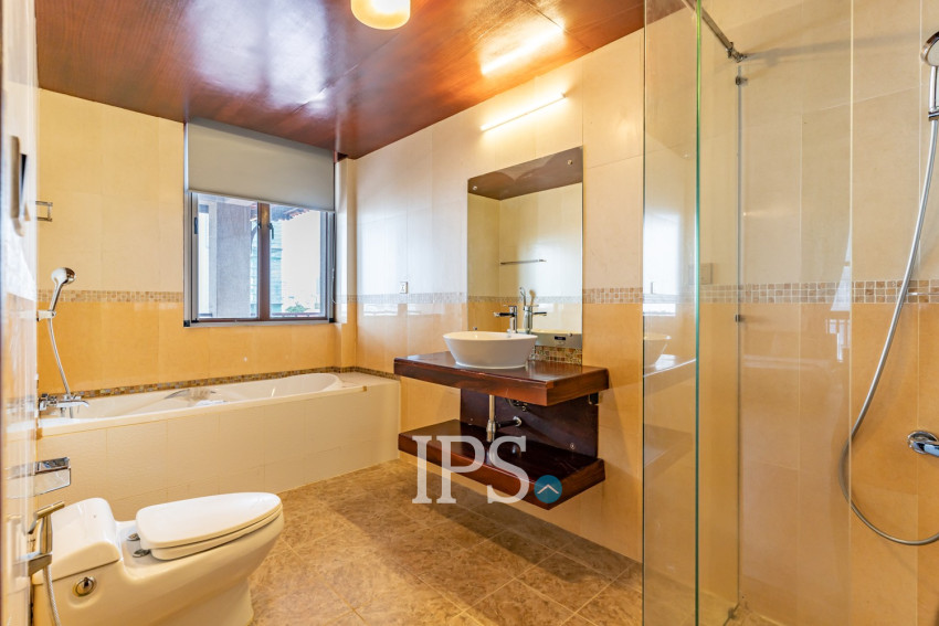 2 Bedroom Serviced Penthouse  For Rent - BKK1, Phnom Penh