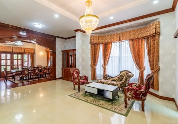 4 Bedroom Pool Villa For Rent - Tonle Bassac, Phnom Penh thumbnail