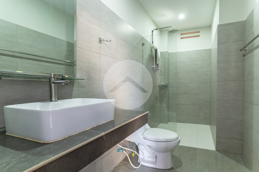 1 Bedroom Serviced Apartment For Rent - Tonle Bassac, Phnom Penh