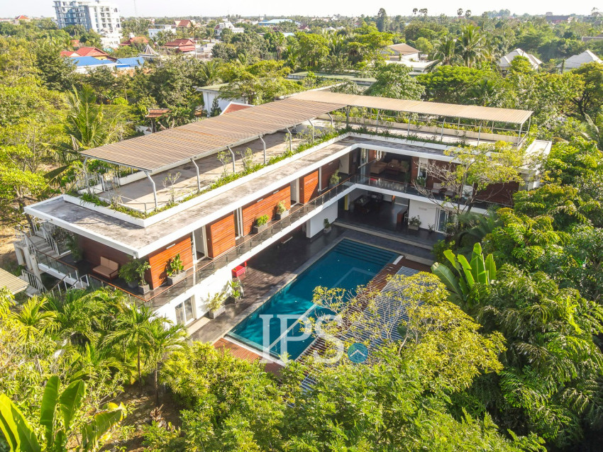 6 Bedroom Villa For Sale - Sala Kamreuk, Siem Reap
