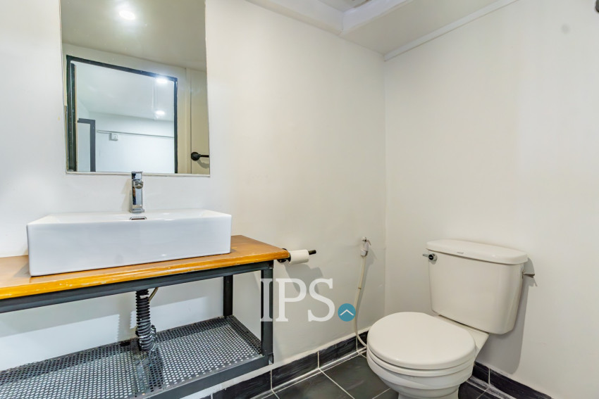 Renovated 2 Bedroom House For Rent - Tonle Bassac, Phnom Penh