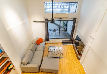 Renovated 2 Bedroom House For Rent - Tonle Bassac, Phnom Penh thumbnail