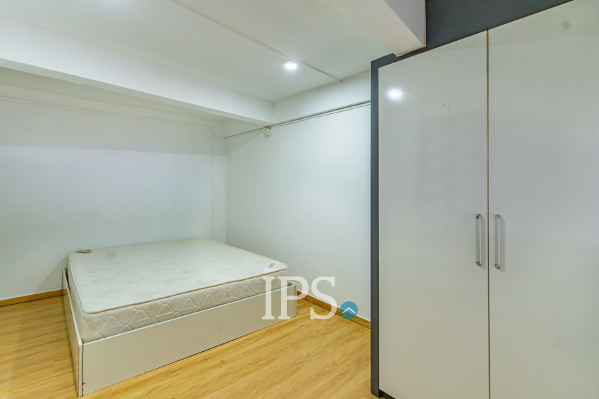 Renovated 2 Bedroom House For Rent - Tonle Bassac, Phnom Penh