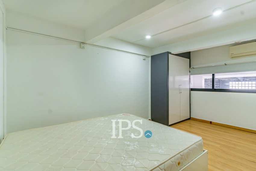 Renovated 2 Bedroom House For Rent - Tonle Bassac, Phnom Penh