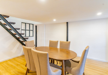Renovated 2 Bedroom House For Rent - Tonle Bassac, Phnom Penh thumbnail