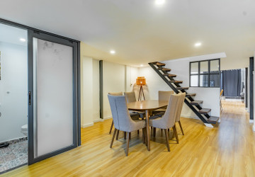 Renovated 2 Bedroom House For Rent - Tonle Bassac, Phnom Penh thumbnail