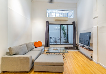Renovated 2 Bedroom House For Rent - Tonle Bassac, Phnom Penh thumbnail