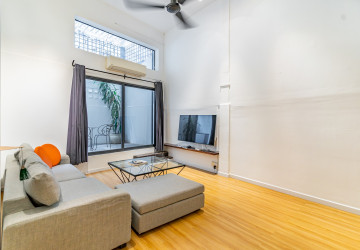 Renovated 2 Bedroom House For Rent - Tonle Bassac, Phnom Penh thumbnail