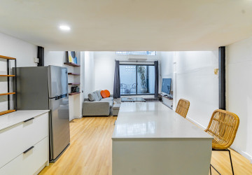 Renovated 2 Bedroom House For Rent - Tonle Bassac, Phnom Penh thumbnail