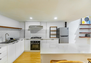 Renovated 2 Bedroom House For Rent - Tonle Bassac, Phnom Penh thumbnail