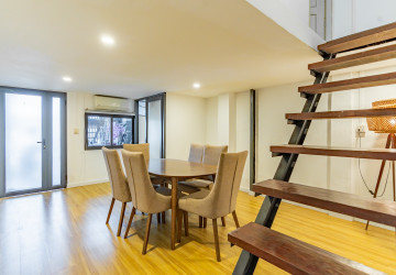 Renovated 2 Bedroom House For Rent - Tonle Bassac, Phnom Penh thumbnail