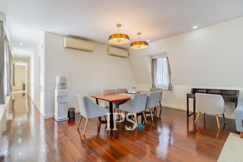 3 Bedroom Serviced Penthouse For Rent - Wat Phnom, Phnom Penh