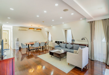 3 Bedroom Serviced Penthouse For Rent - Wat Phnom, Phnom Penh thumbnail