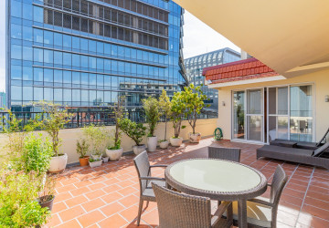 3 Bedroom Serviced Penthouse For Rent - Wat Phnom, Phnom Penh thumbnail