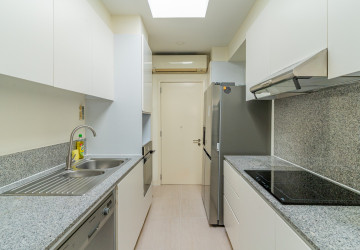 3 Bedroom Serviced Penthouse For Rent - Wat Phnom, Phnom Penh thumbnail