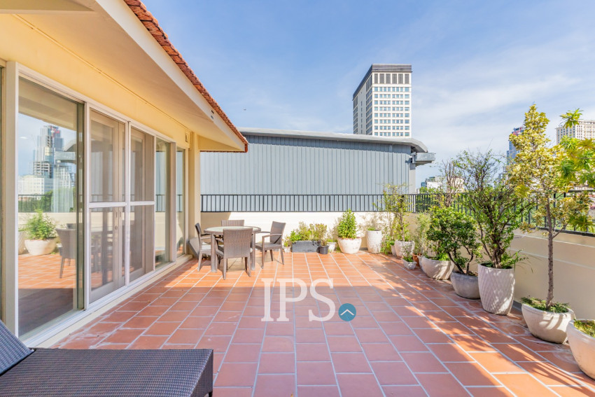 3 Bedroom Serviced Penthouse For Rent - Wat Phnom, Phnom Penh