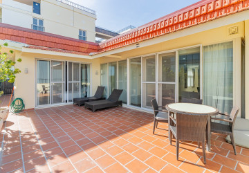 3 Bedroom Serviced Penthouse For Rent - Wat Phnom, Phnom Penh thumbnail