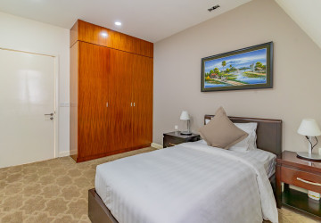 3 Bedroom Serviced Penthouse For Rent - Wat Phnom, Phnom Penh thumbnail